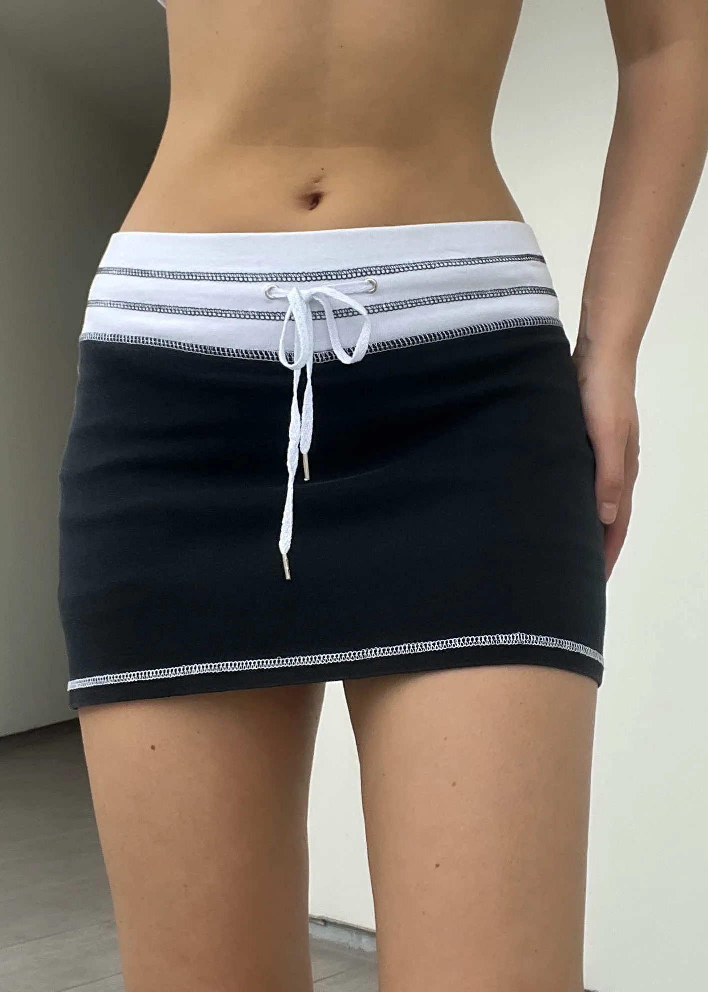Late 90’s Sporty Mini Skort (S)